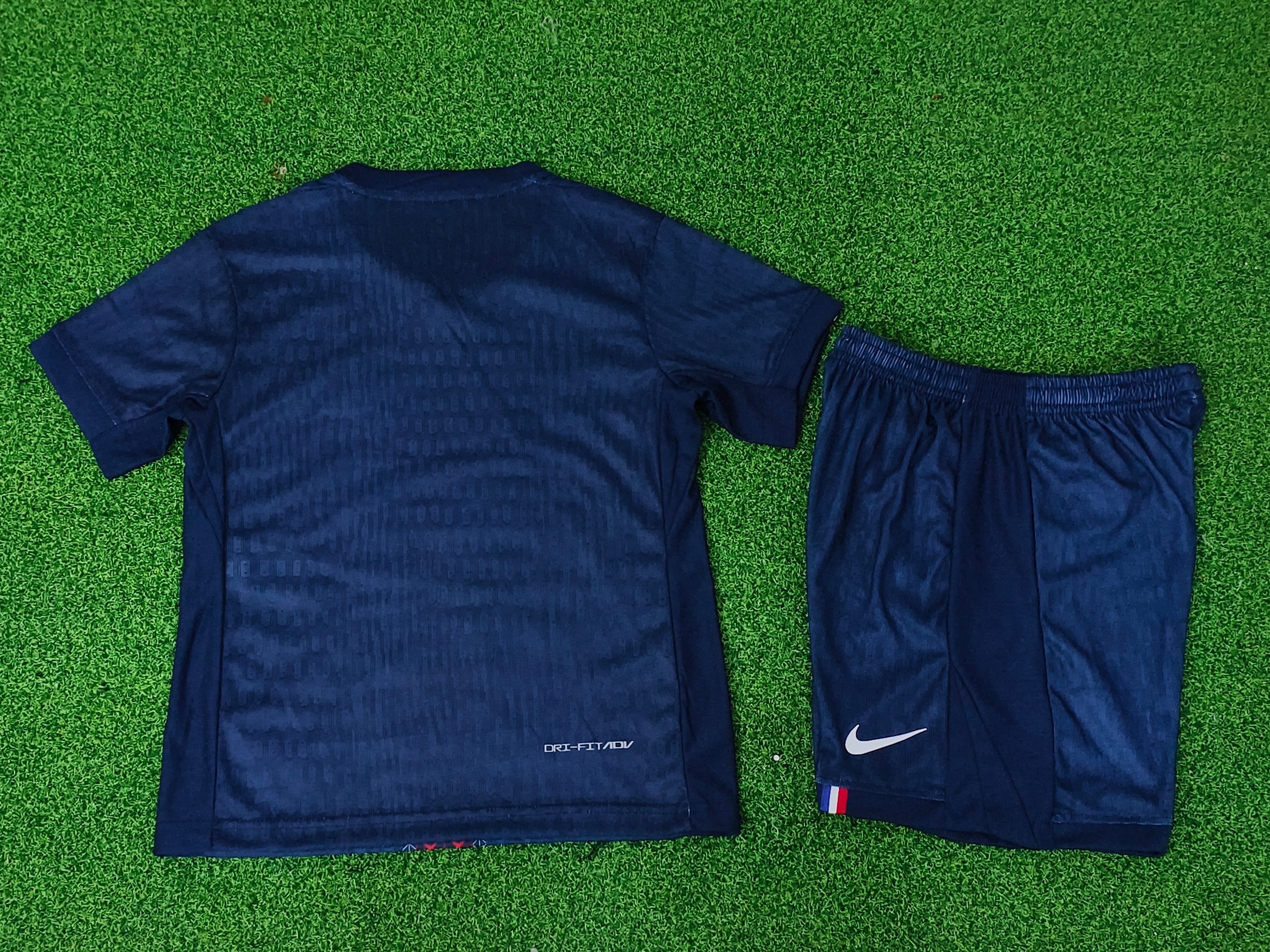 Ensemble PSG Enfants Replica 2025 – Confort et Style | WH SHOP