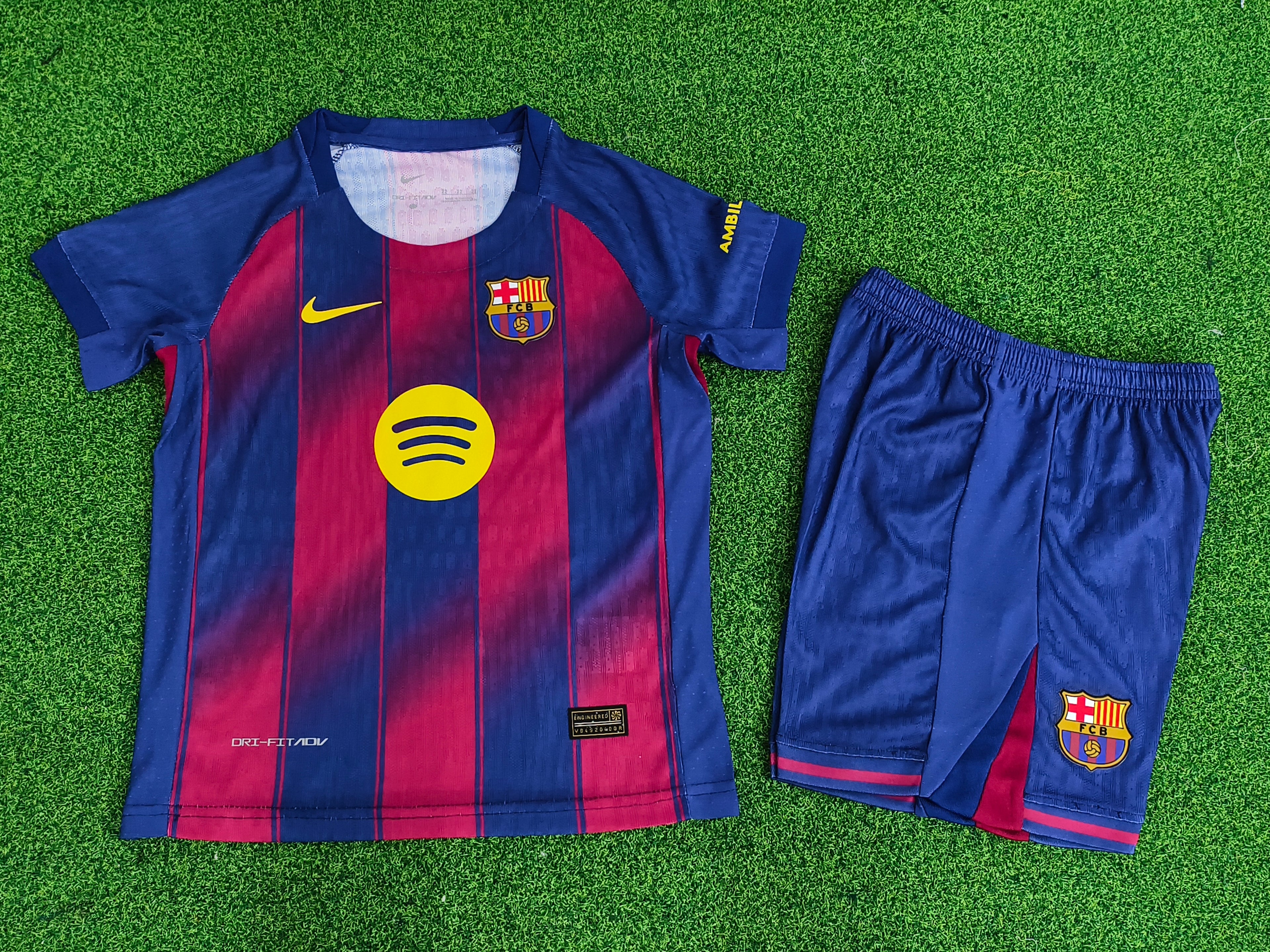 Maillots FC Barcelone Enfants Replica 2025 – Confort et Style | WH SHOP