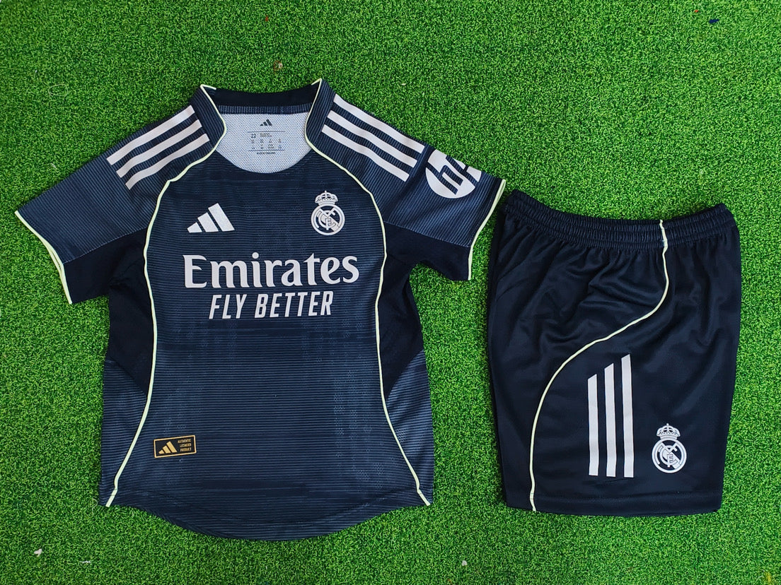 Ensemble Real Madrid Enfants Replica 2025 – Confort et Style | WH SHOP