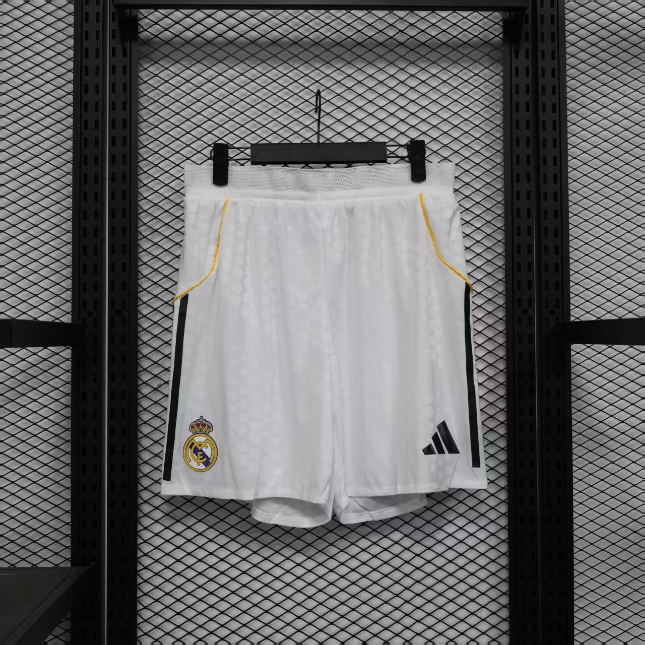 Short Real Madrid Replica 2025 – Qualité et Confort | WH SHOP